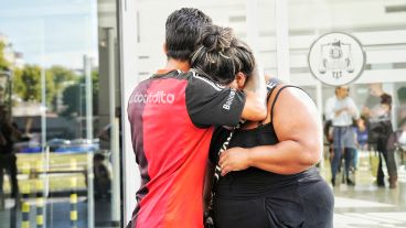 Los padres del chico estaban encabezando un reclamo frente al Centro de Justicia Penal.