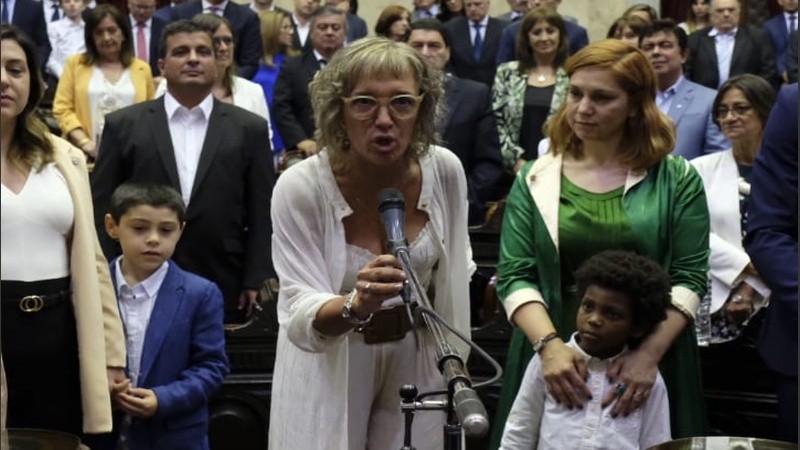 Frade es diputada nacional por la Coalición Cívica ARI.