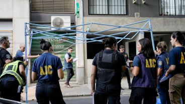El hombre cayó de gran altura en el centro rosarino y no sobrevivió