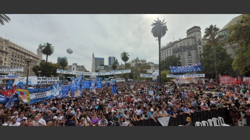 Gran convocatoria en Plaza de Mayo
