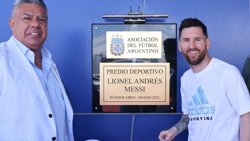 Messi y un nuevo homenaje en la Argentina.
