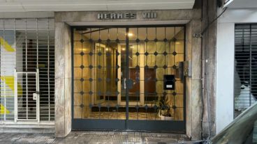 El edificio robado está a pocos metros de la plaza Pringles.