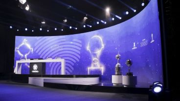 El sorteo fue transmitido en vivo y participó Maxi Rodríguez.