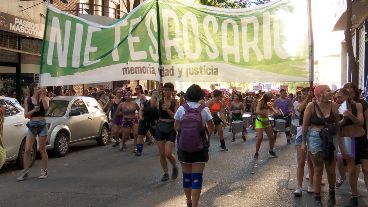 Imagen de "Hijas y nietes", segundo episodio de la serie "Fue en la calle", una producción del Área de Género y Sexualidades de la UNR y Unicanal,