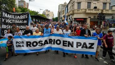 La concentración comenzó a las 17 en la plaza San Martín.