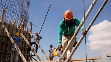 El único sector que terminó por arriba del IPC, en enero, fue el del empleo privado no registrado.