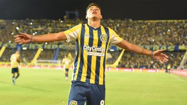 El "9" gritó tres pero le convalidaron dos en la noche del viernes.