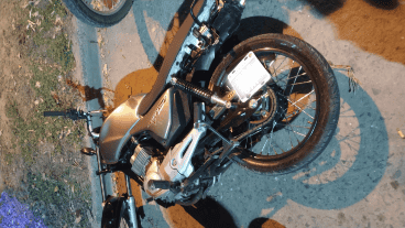 La moto en la que circulaba del joven detenido.