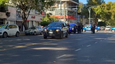 El siniestro ocurrió sobre San Martín al 3100. El tránsito se cortó en Gaboto y en Garay.