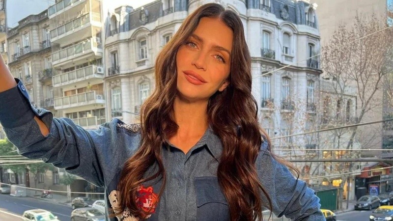 A cuatro meses del blanqueo, la modelo y conductora dio detalles de la separación del polista.