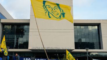 Los cuatro detenidos están imputados por homicidio simple.