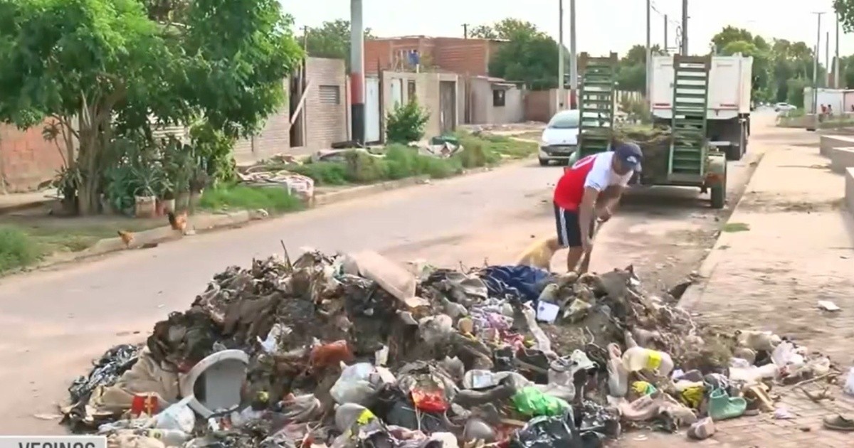 En Tablada se generó un basural a cielo abierto frente a la "Plaza de ...