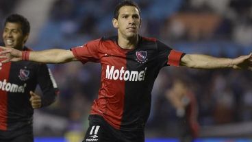La Fiera celebra el golazo que permitió el triunfo de Newell's ante Racing en el Torneo Inicial 2013.