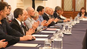 El encuentro se llevó a cabo en el Salón Blanco de Casa de Gobierno.