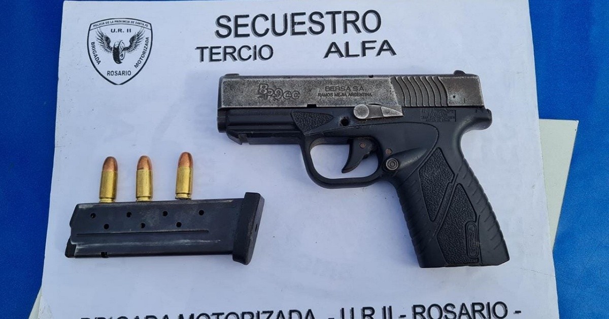 Dos detenidos y un arma secuestrada tras una balacera en zona sur: un ...