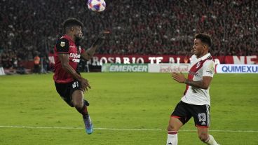 Newell's perdió el invicto en casa ante el Millonario.