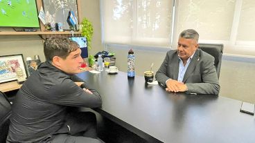 Stilitano se reunió este martes con Chiqui Tapia y acordó su llegada a la AFA.