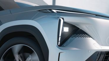 Posee una autonomía de 1.370 kilómetros