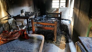 Prendieron fuego parte del interior del búnker después del homicidio del jubilado del Swift.