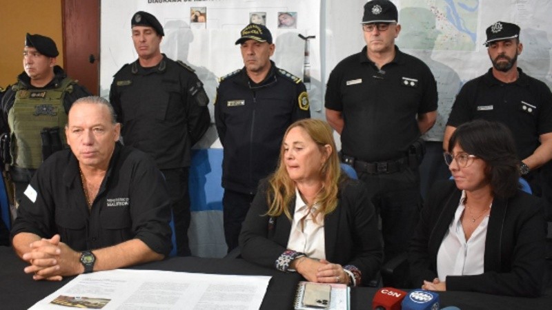 Berni dio una conferencia de prensa con la fiscal Marcantonio.