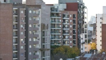 Los precios de venta de inmuebles cayeron 6% entre diciembre y marzo en Rosario.