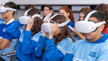 . El lanzamiento también contó con la presencia de estudiantes de 5to. año de la Escuela EESOPI Nº 3037 Natividad del Señor