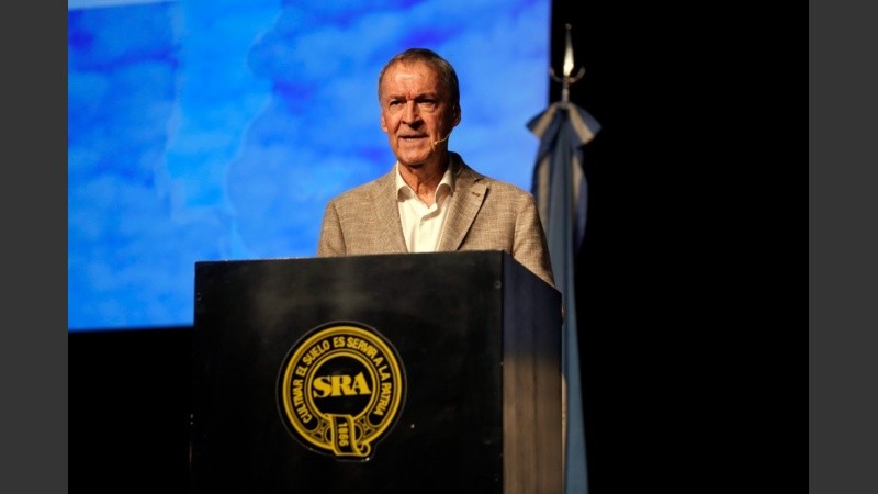 Juan Schiaretti se lanza como precandidato a presidente de la Nación