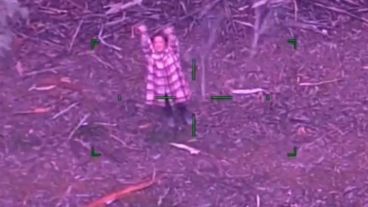 El dramático rescate fue grabado en vídeo por un helicóptero de la Policía.