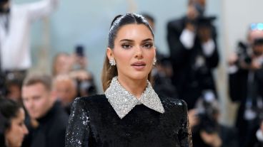 La modelo estadounidense Kendall Jenner es una de las celebridades que luce esta técnica