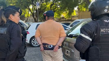 El trapito detenido frente al hospital Centenario de Rosario