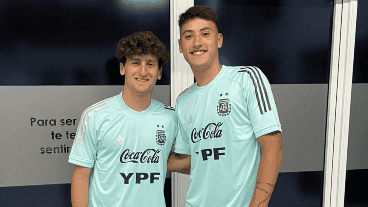 Alejo Veliz y Mateo Tanlongo se volvieron a encontrar, ahora en Ezeiza.