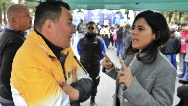 "Habíamos hablado con el secretario de gobierno, que no da la cara, y la manda a la señorita". 