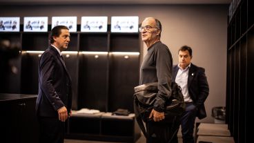 Bielsa al llegar este miércoles al estadio Centenario de Uruguay