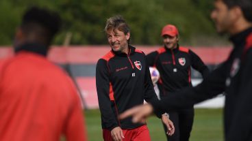 Heizne, contento y a la vez "cansado" por estos meses al frente de Newell's