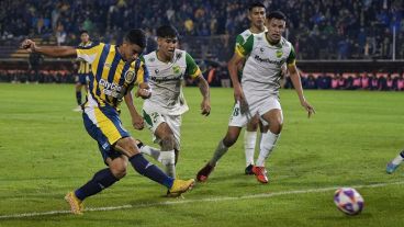 Giaccone estuvo cerca de marcar en el primer tiempo, pero le sacaron un tiro en la línea.