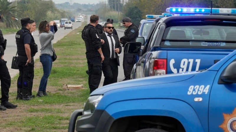 El fiscal Adrián Spelta en la escena del homicidio. 