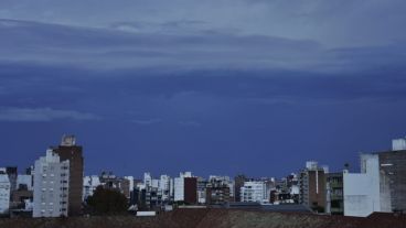 Jueves pegajoso y cielo amenazante.