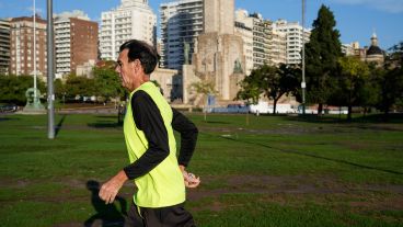 Salió el sol y los rosarinos y rosarinas salen a disfrutarlo