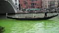 Un misterio: el agua del Gran Canal de Venecia amaneció teñida de verde fluorescente