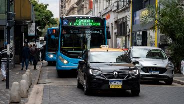 Los colectivos de Rosario podrían faltar durante todo el martes si no hay arreglo.