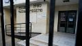 La escuela Mariano Moreno, una de las tres escuelas del centro de Rosario que no abrieron sus puertas este lunes debido a una amenaza que recibieron siete días atrás.