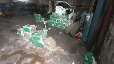 La droga estaba escondida en distintos lugares del talles.