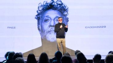 "Hacer esto fue muy hermoso porque me permitió colaborar con un montón de artistas en muchos lados del mundo y conectar a través de la música".