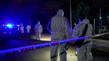 La Brigada de Homicidios de la AIC realizaba las tareas de rigor.