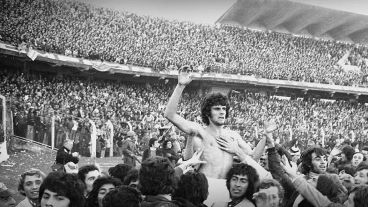 "Nos vemos en el Coloso el 24. Día de la despedida del último ídolo de La Lepra: Maxi Rodríguez", publicó Zanabria.