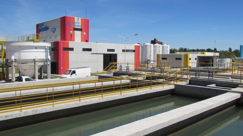 Aguas Santafesinas trabajará en la planta del Acueducto Gran Rosario, ubicada en Granadero Baigorria.
