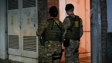 Los allanamientos múltiples se dieron este viernes por la noche.