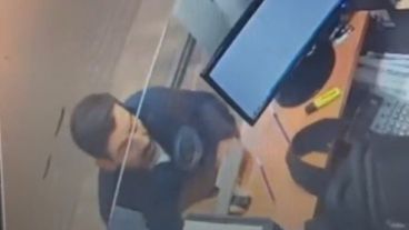 El robo fue en pleno mediodía y a cara descubierto. Un mes después, el asaltante fue detenido.