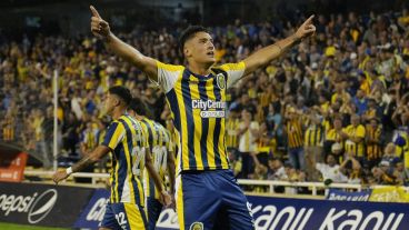 Véliz volvió a jugar tras su participación en el Mundial sub 20 con Argentina.