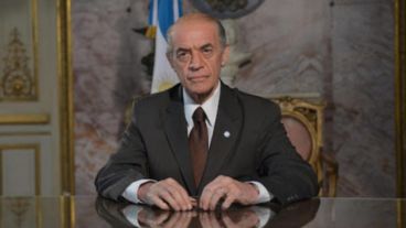 El actor Jean Pierre Noher encarna en "Diciembre 2001" al entonces presidente Fernando de la Rúa